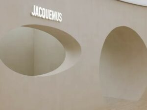 ClayLime - Claystone wall finish at Jacquemus Headquarters in Paris, designed by OMA and applied by ClayLime.
