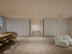 ClayLime - Claystone mineral coating on walls at Jacquemus office in Paris, designed for durability and elegance.